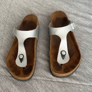 Birkenstock Gizeh silver metallic leather sandal size 38